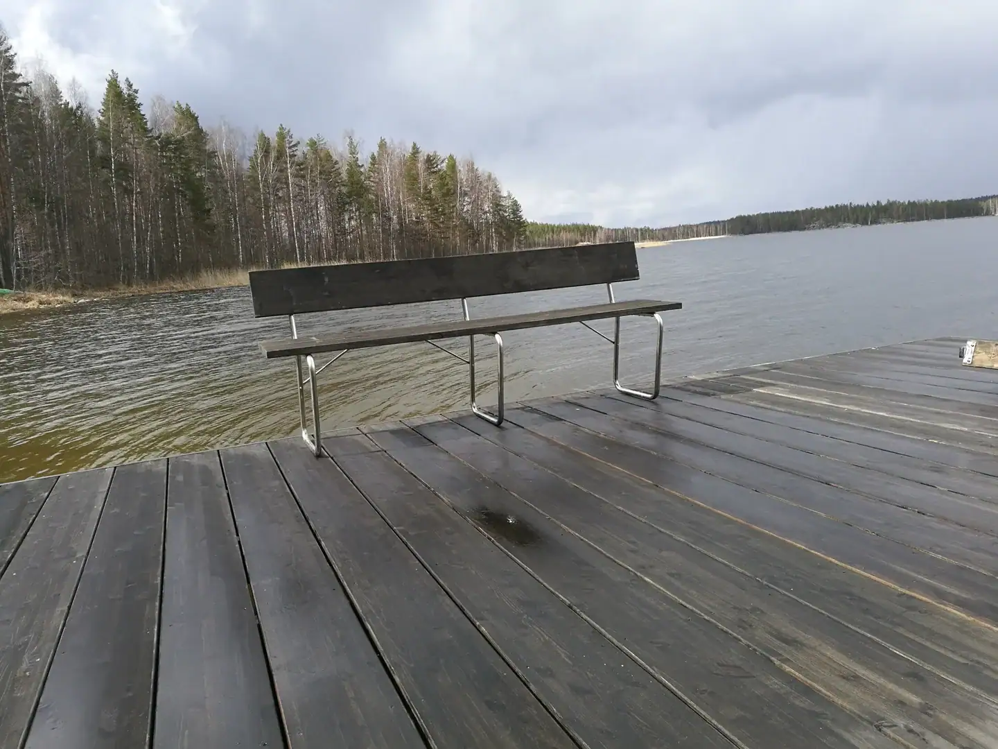 Laituripenkki 150 cm RST jaloilla - MUSTA